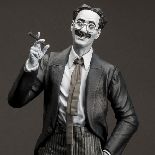 The statue to celebrate the myth of Groucho Marx - 13